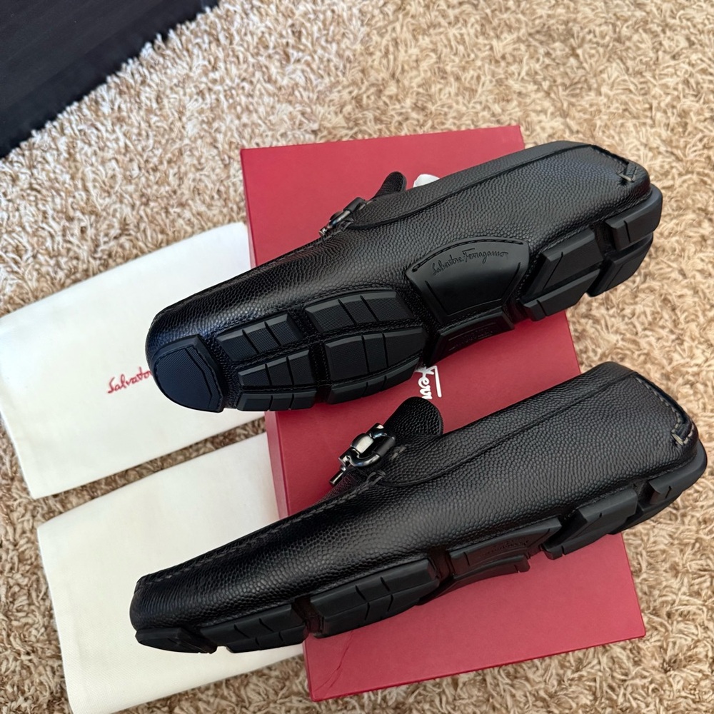 Salvatore Ferragamo Men's Parigi New Arizona Leather Drivers in Black - Picture 4 of 7